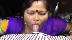 Desi Aunty Giving Blowjob And Deepthroat Drank Cum