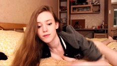 amateur assy mo fingering herself on live webcam